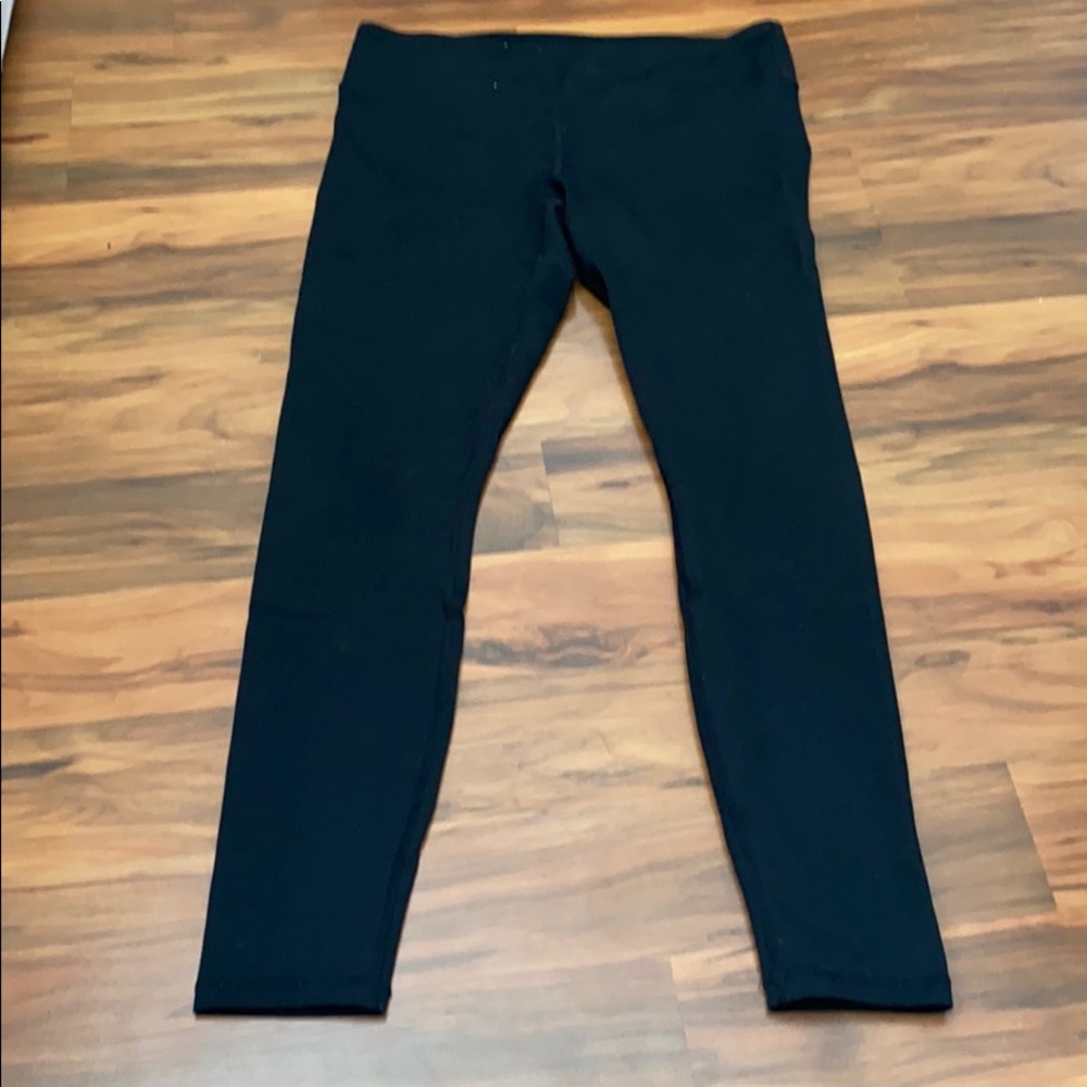 Fabletics cropped black leggings